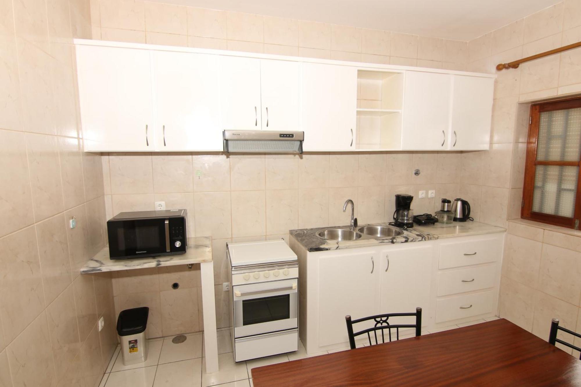 Kasa Tabuga Apartment Porto Novo  Ngoại thất bức ảnh